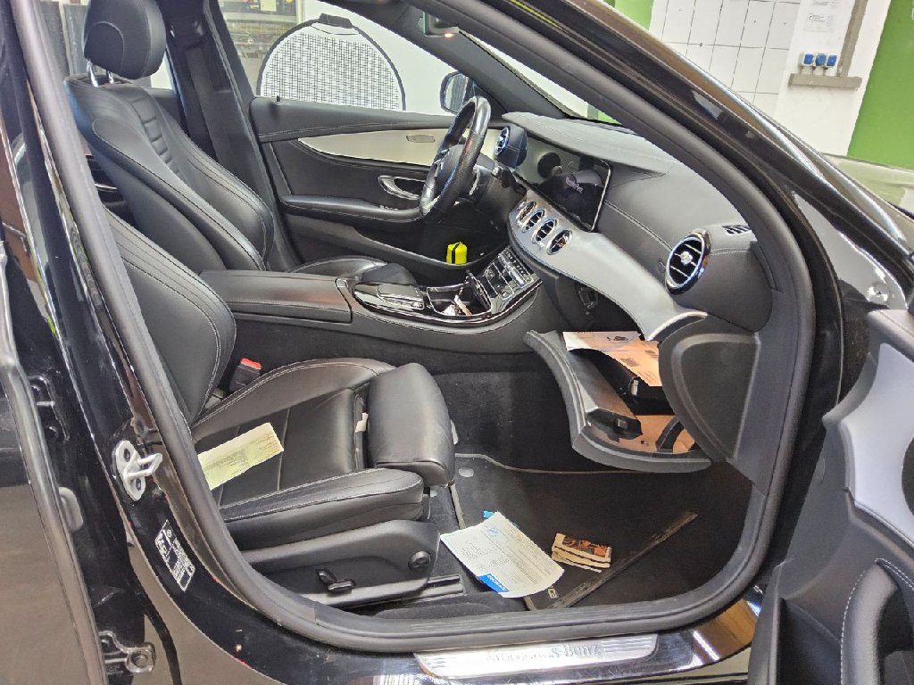 Mercedes-Benz E-Class W212 (2009 - 2016) image