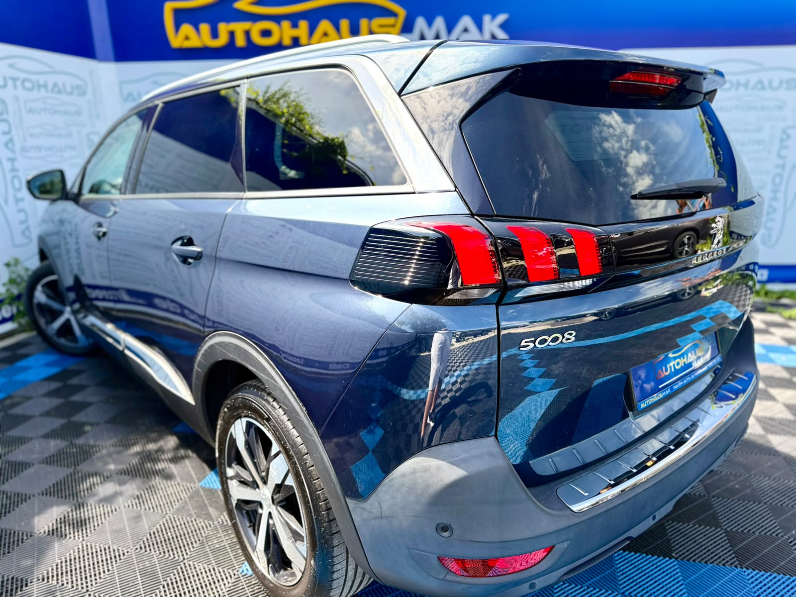 Peugeot 5008 II (2017 - ) image