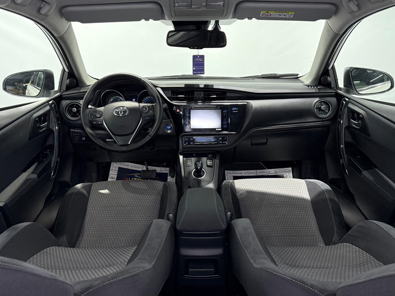 Toyota Auris 2012 - 2018 image