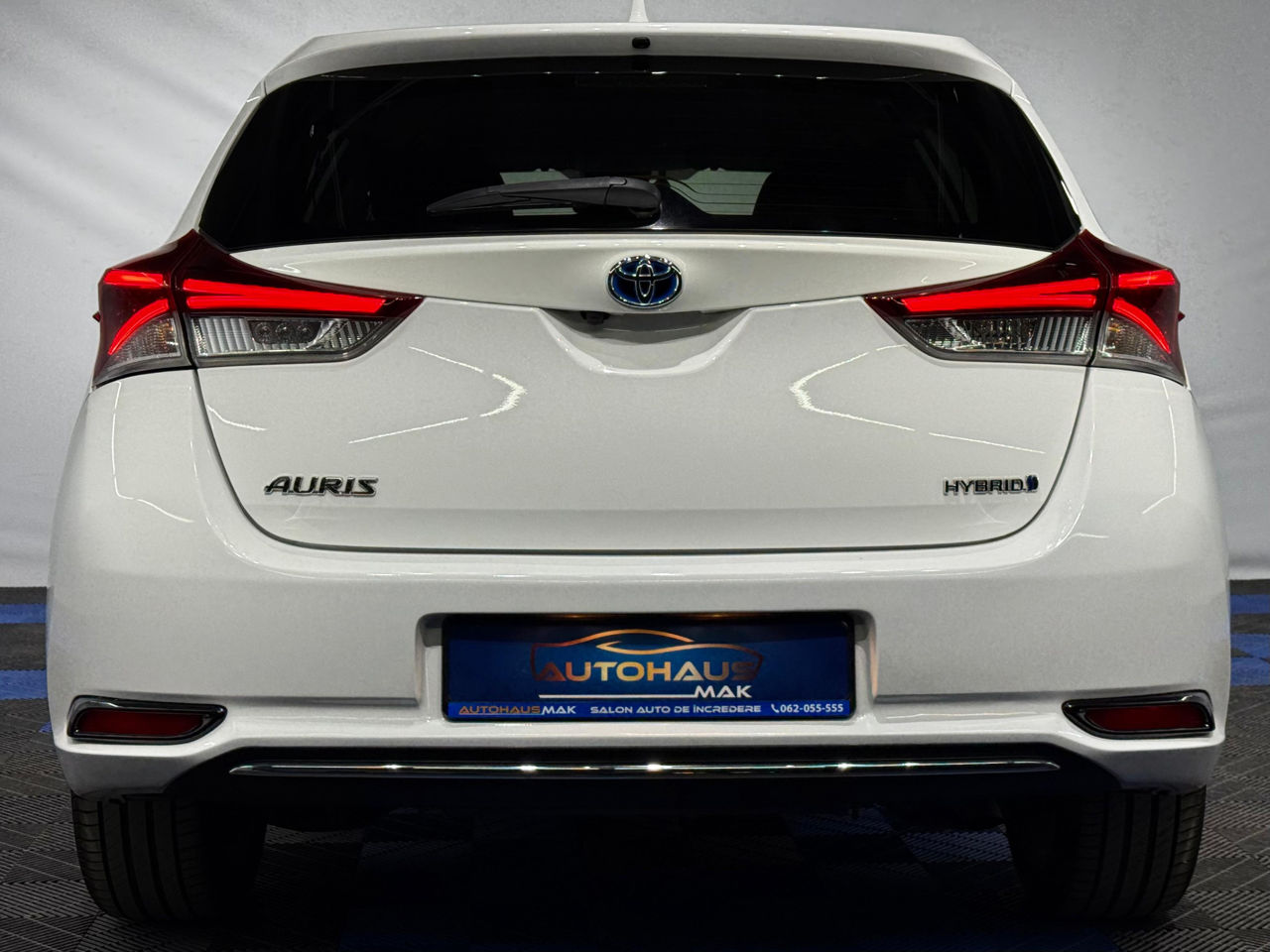Toyota Auris 2012 - 2018 image