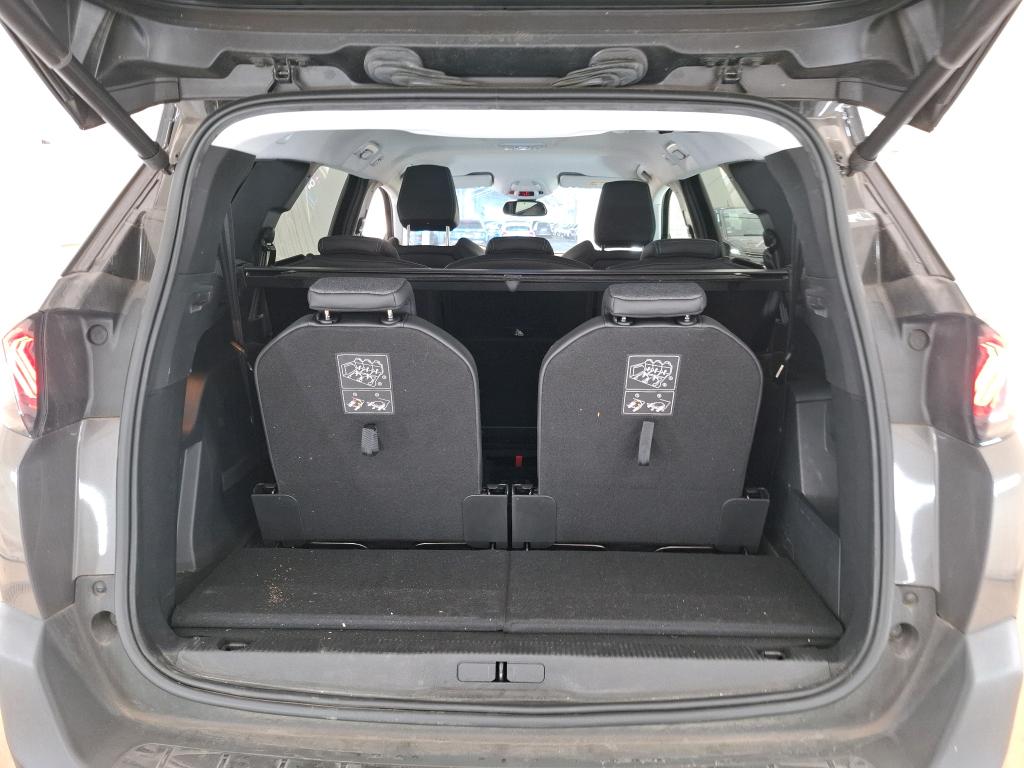 Peugeot 5008 II (2017 - ) image
