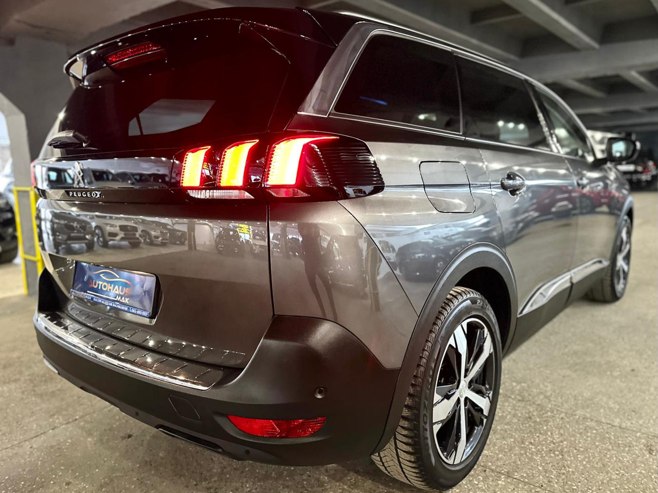 Peugeot 5008 II (2017 - ) image
