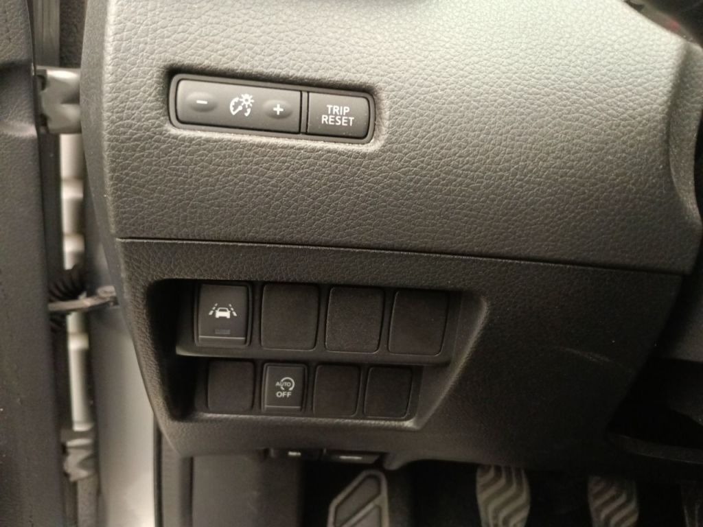 Nissan Qashqai J11 (2013 - 2021) image