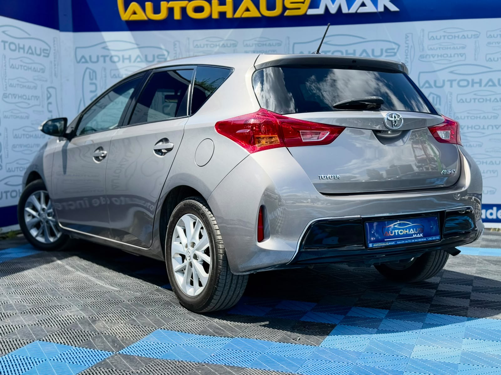 Toyota Auris 2012 - 2018 image
