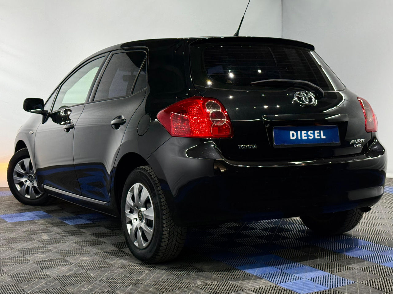 Toyota Auris 2006 - 2012 image