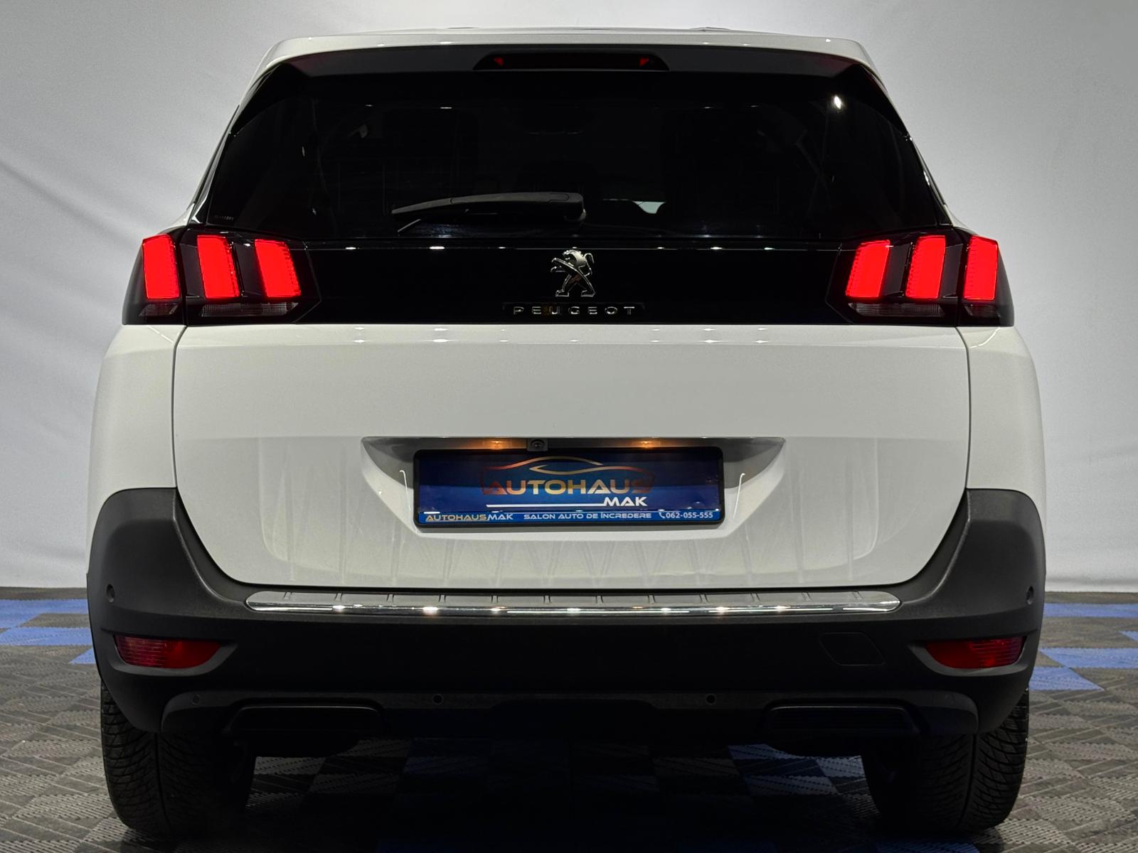 Peugeot 5008 II (2017 - ) image