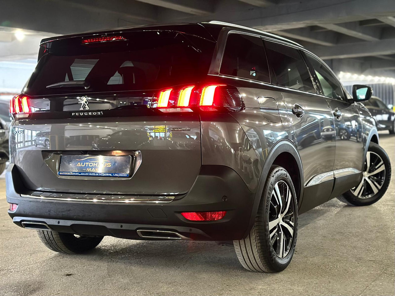 Peugeot 5008 II (2017 - ) image