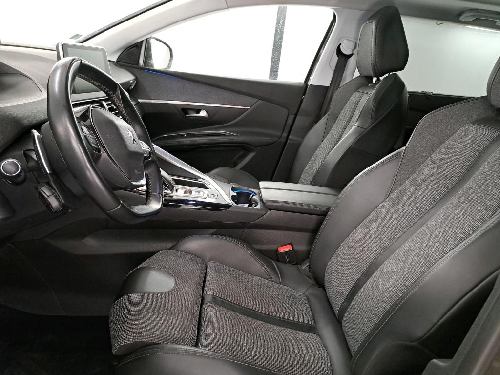 Peugeot 5008 II (2017 - ) image