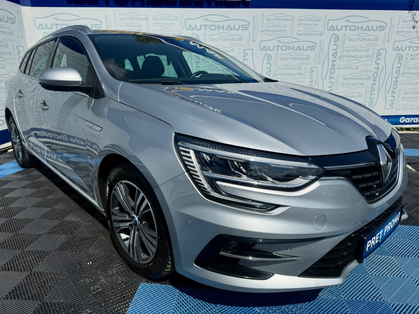 Renault Megane IV (2016 - ) image
