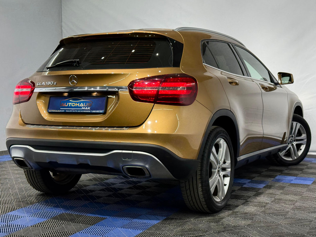 Mercedes-Benz GLA-Class X156 (2013 - 2019) image