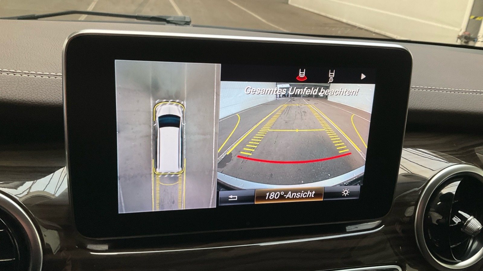 Mercedes-Benz V-Class W447 (2014 - ) image
