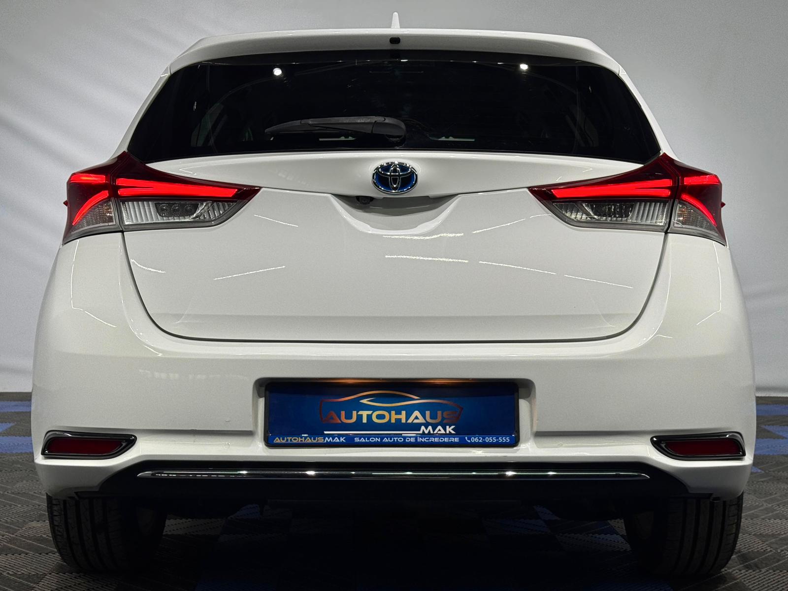 Toyota Auris 2012 - 2018 image