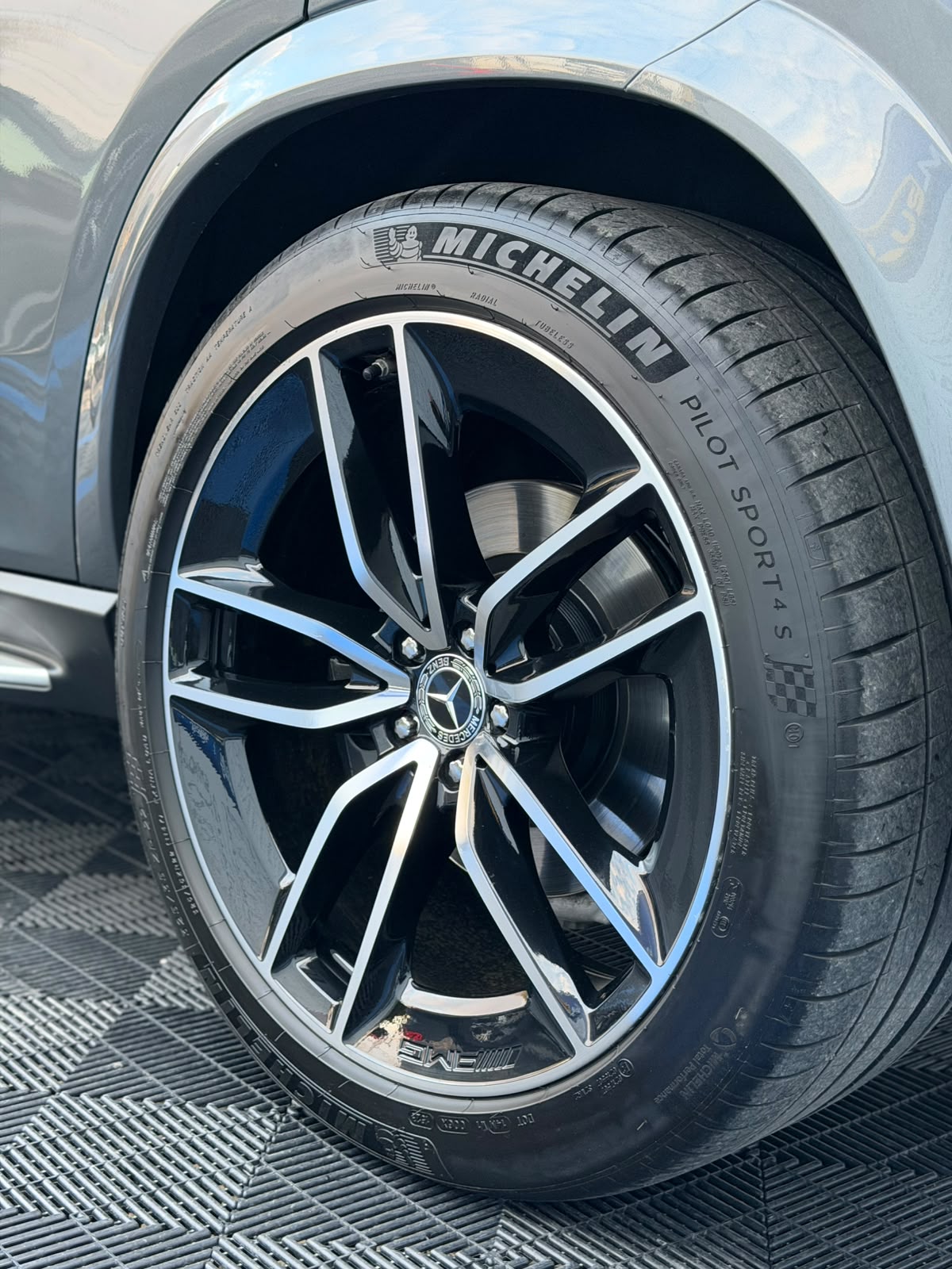 Mercedes-Benz GLE-Class W167 (2019 - ) image