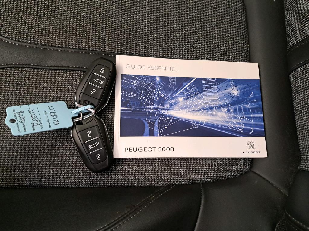 Peugeot 5008 II (2017 - ) image