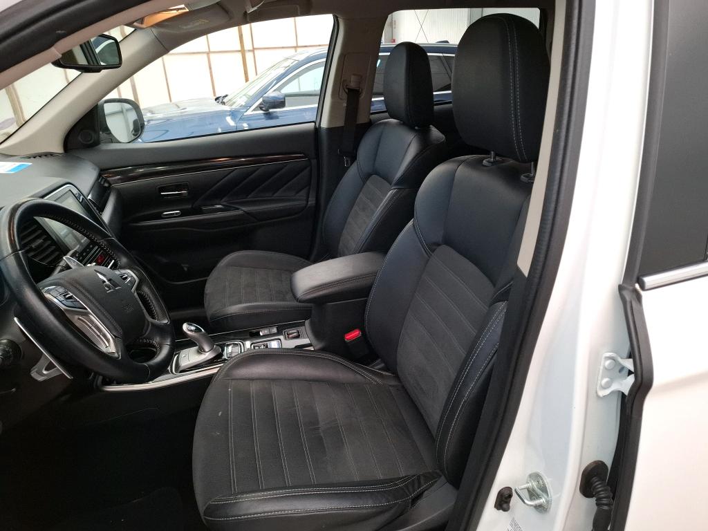 Mitsubishi Outlander III (2012 - 2021) image
