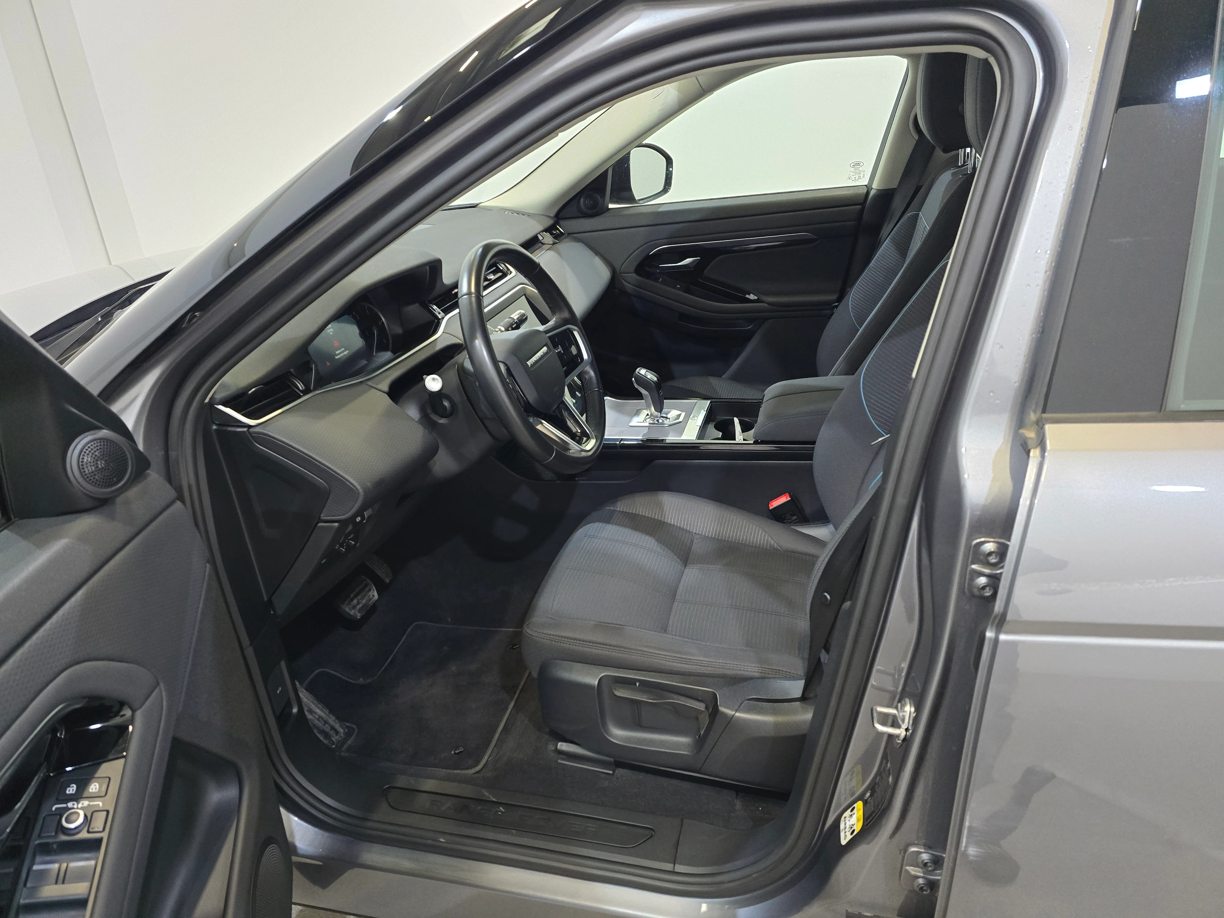 Land Rover Evoque II (2019 - ) image