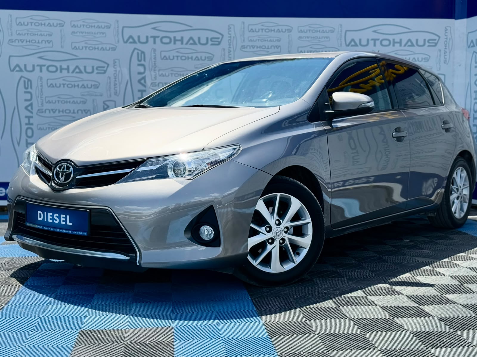 Toyota Auris 2012 - 2018 image
