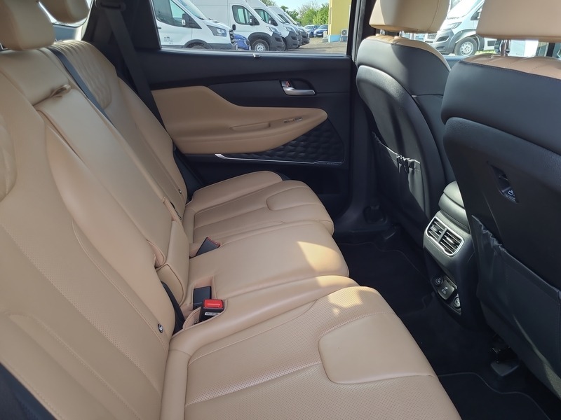 Hyundai Santa Fe IV (2018 - ) image