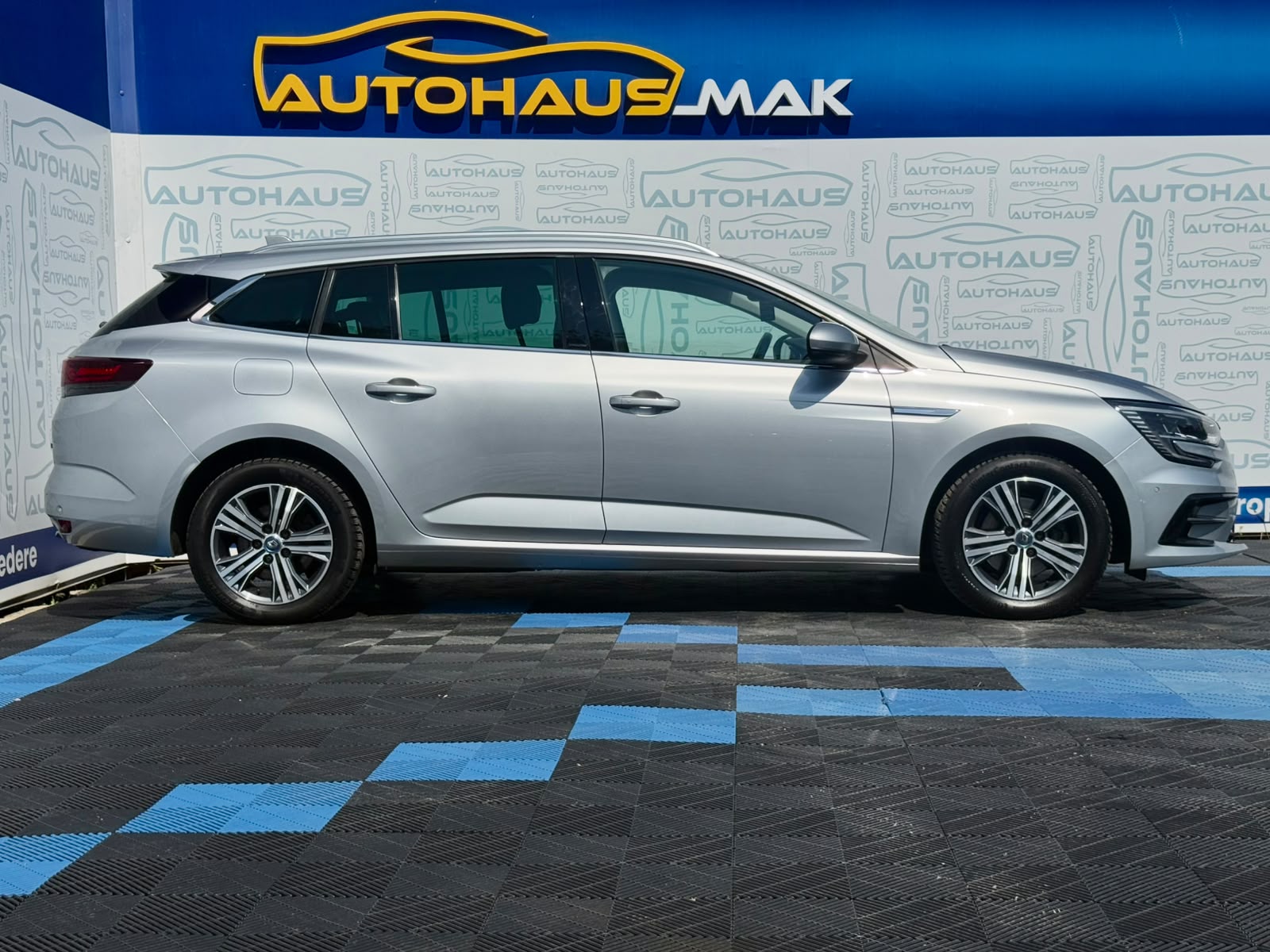 Renault Megane IV (2016 - ) image
