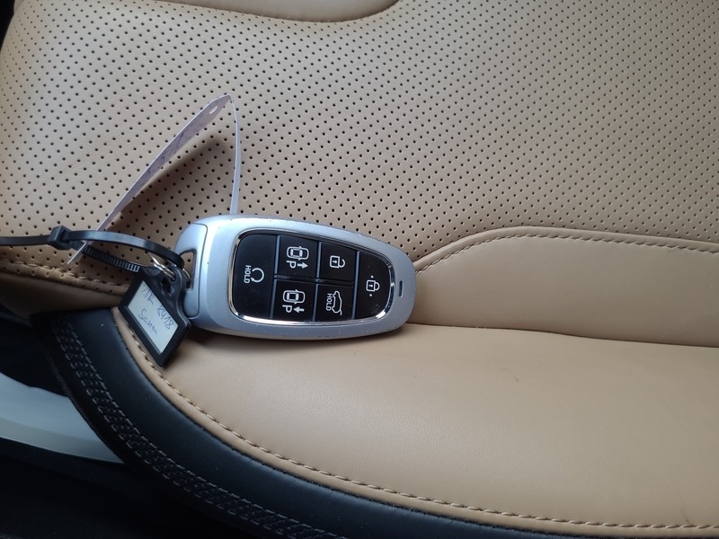 Hyundai Santa Fe IV (2018 - ) image