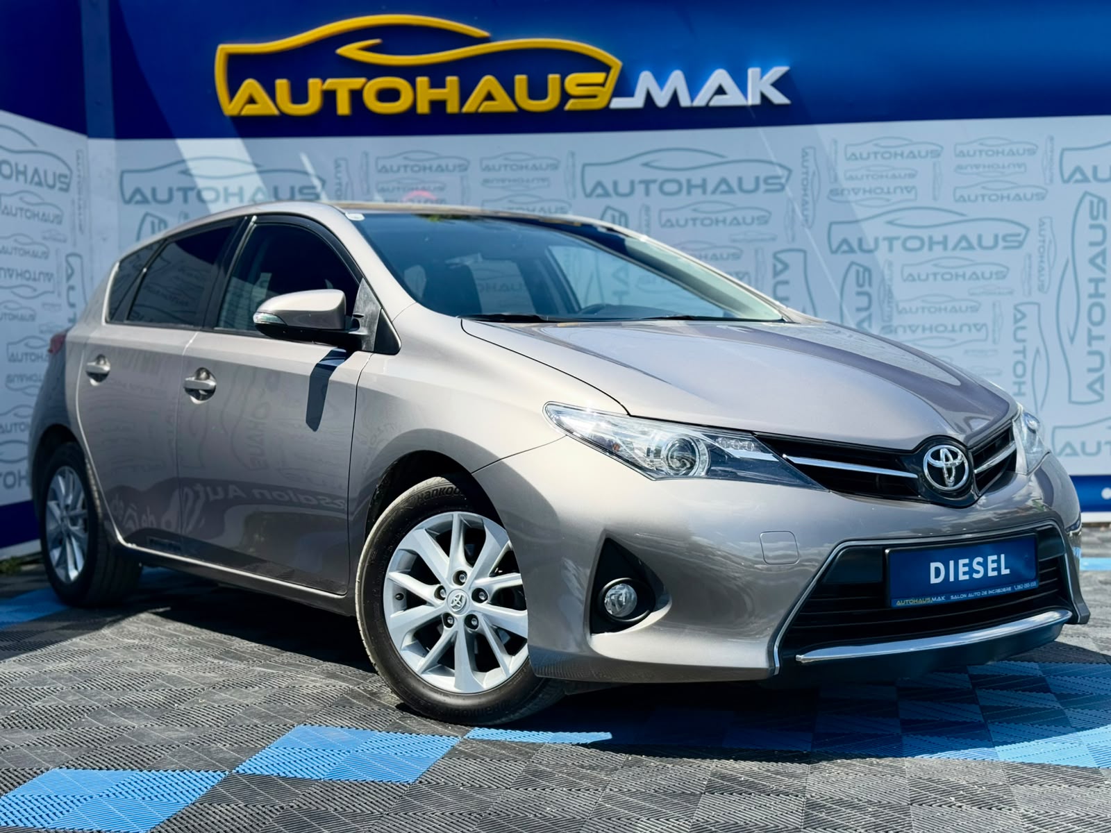 Toyota Auris 2012 - 2018 image