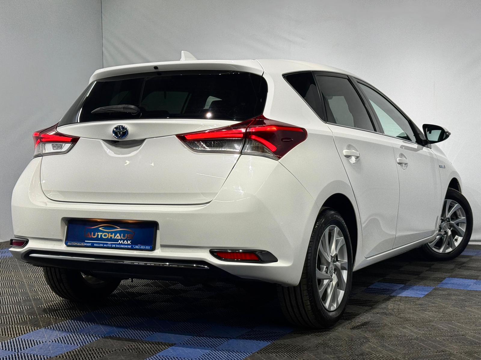 Toyota Auris 2012 - 2018 image