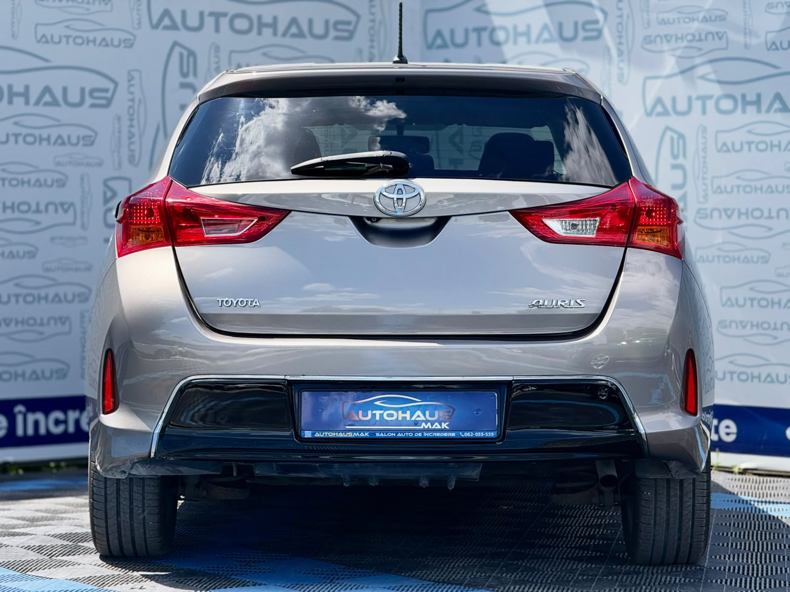 Toyota Auris 2012 - 2018 image